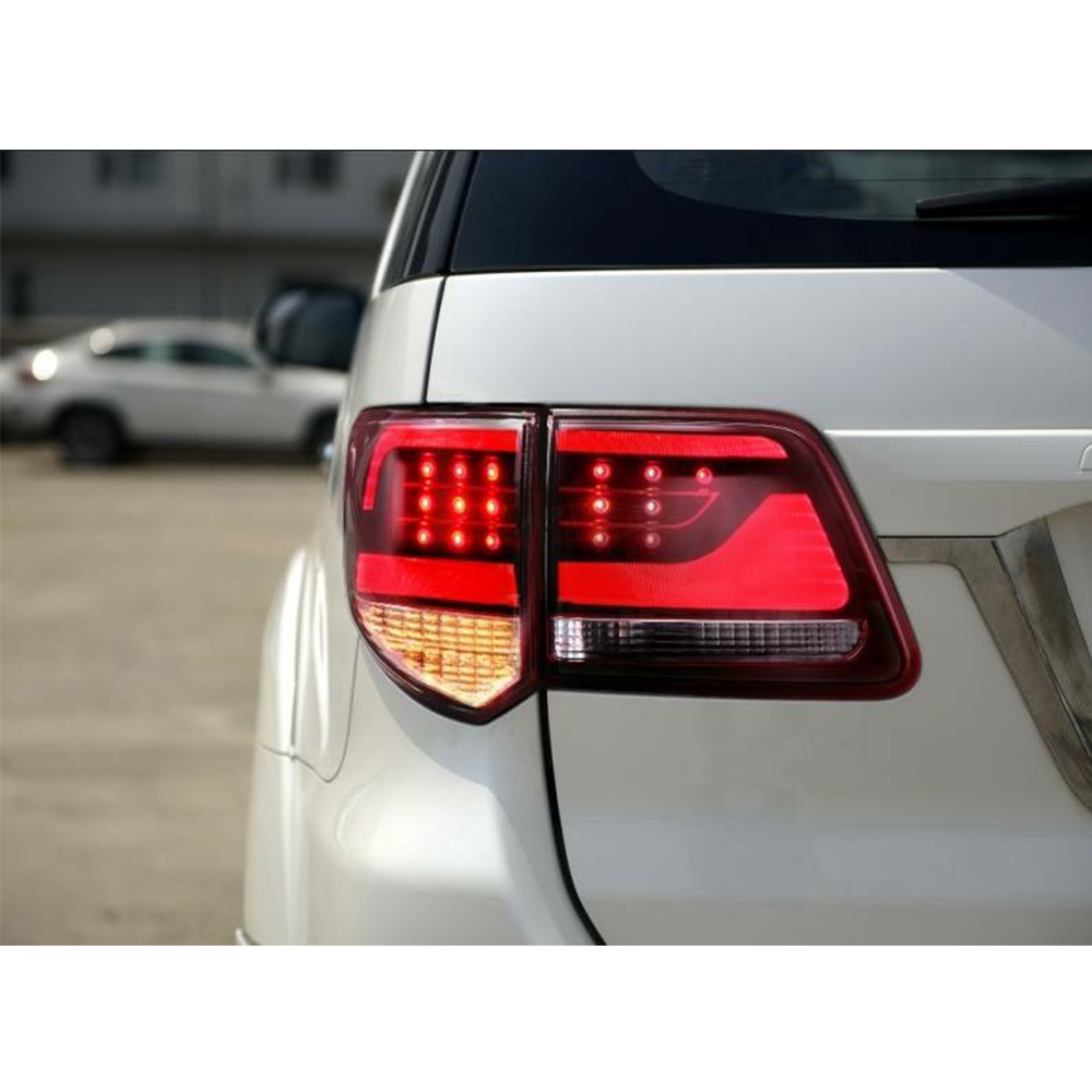 TOYOTA FORTUNER PRADO LOOK TAIL LIGHT